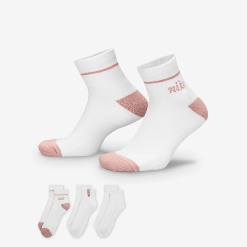 Nike Everyday Plus Cushioned Ankle Socks (3 Pairs)